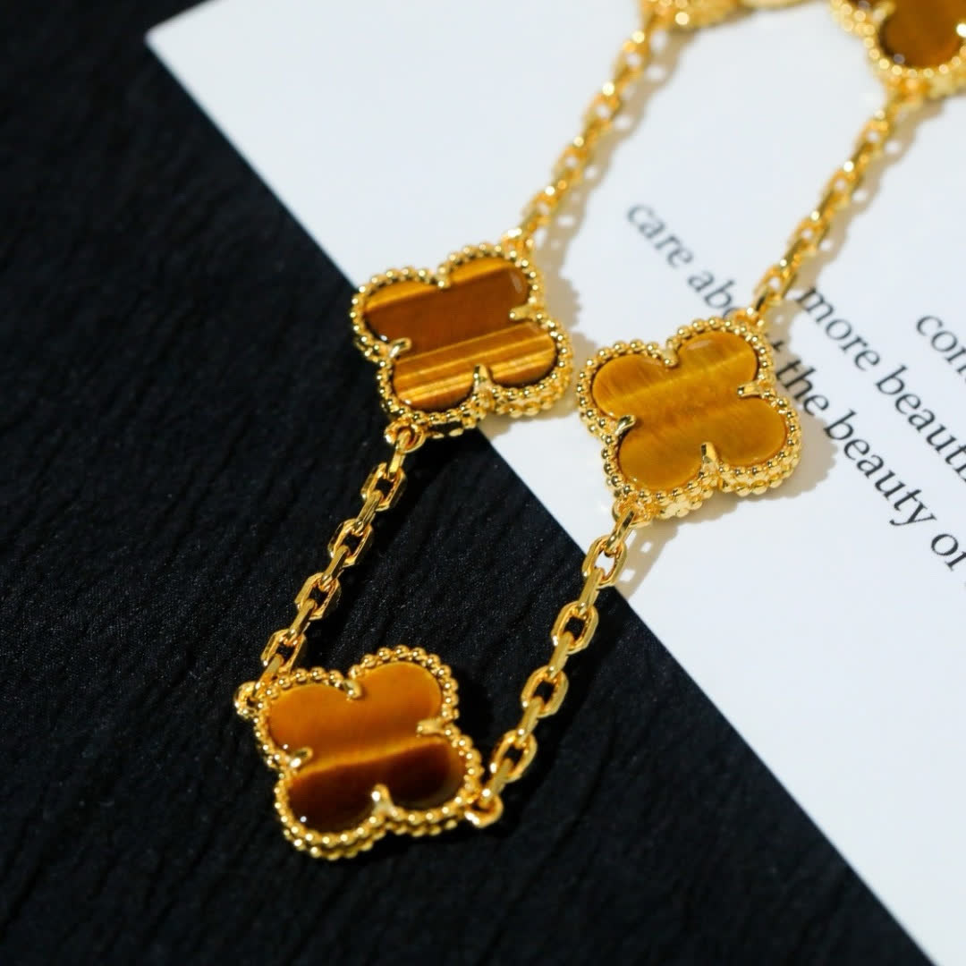 Van Cleef & Arpels Vintage Alhambra Yellow Gold Tiger's Eye Bracelet